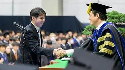 Điều tạo nên giá trị của một du học sinh Nhật Bản không nằm ở tấm bằng